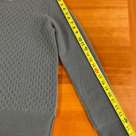 Max Studio 100% 2 ply cashmere sweater large (read) - Picture 7 of 9